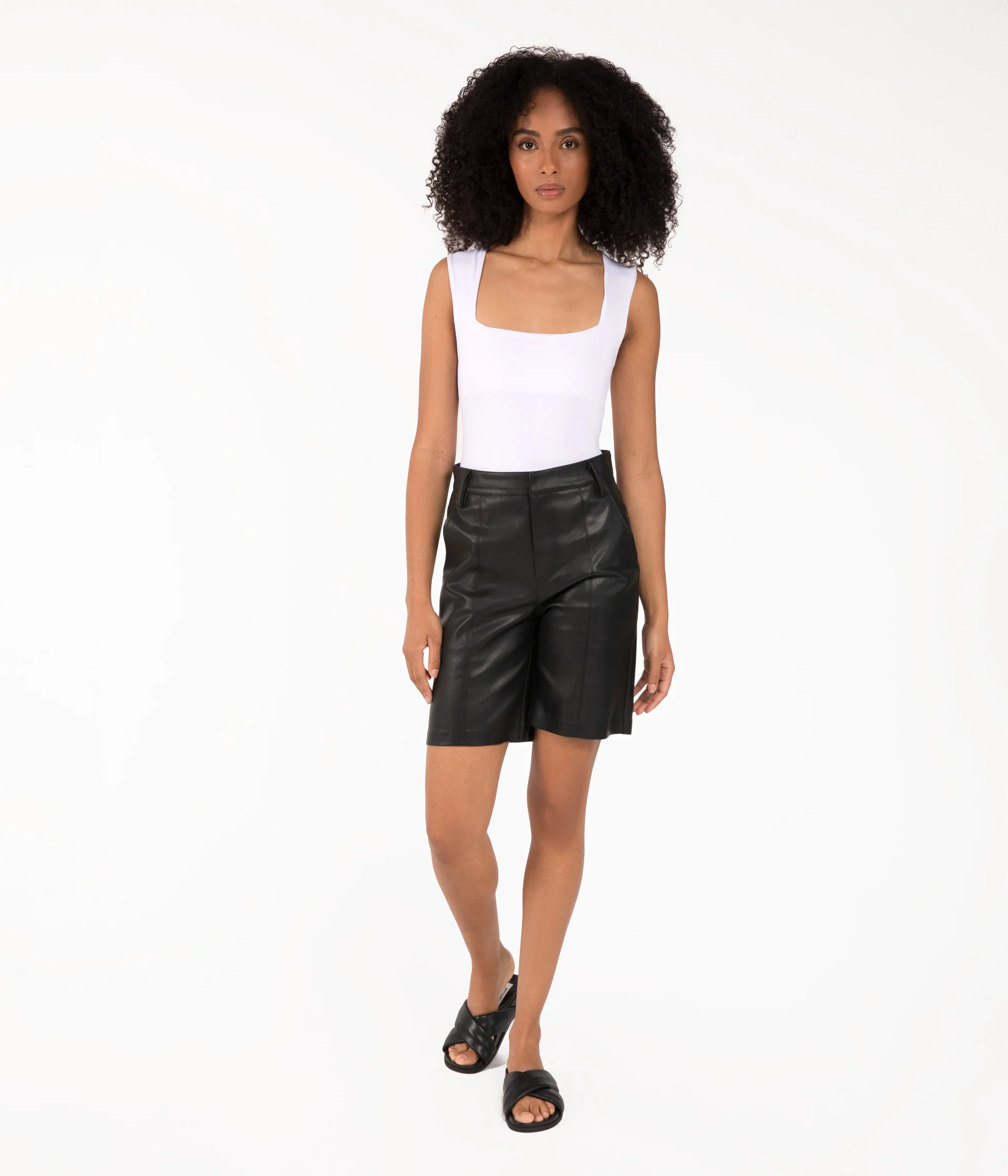 EDIE Shorts végétaliens à taille haute pour femmes – Image 2